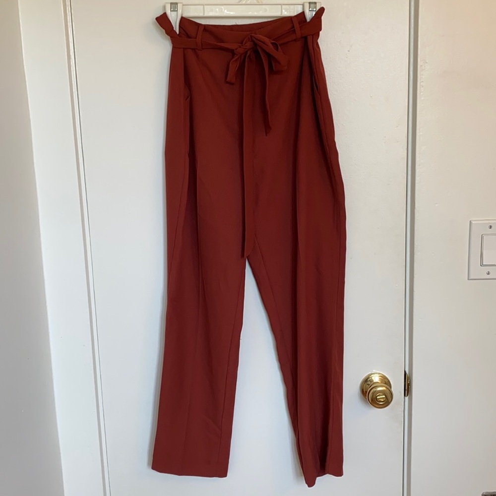 High-waisted, tie-waist pants Size Medium.